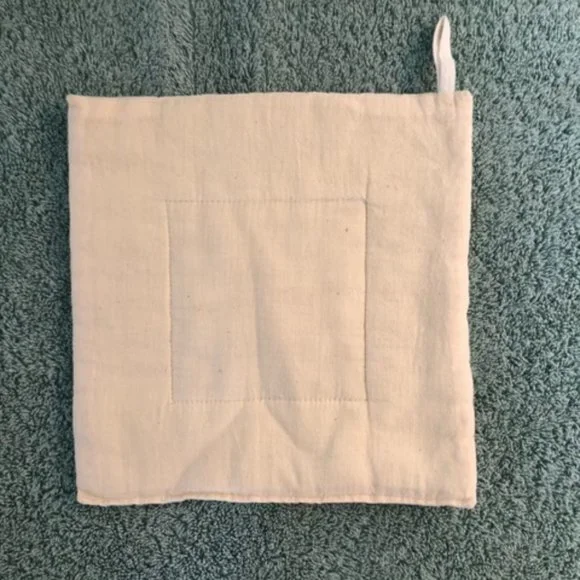 5 Different Winter Themed Pot Holders - Picture 3 of 11